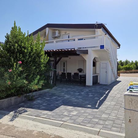 Apartmani Deak Vir Ngoại thất bức ảnh