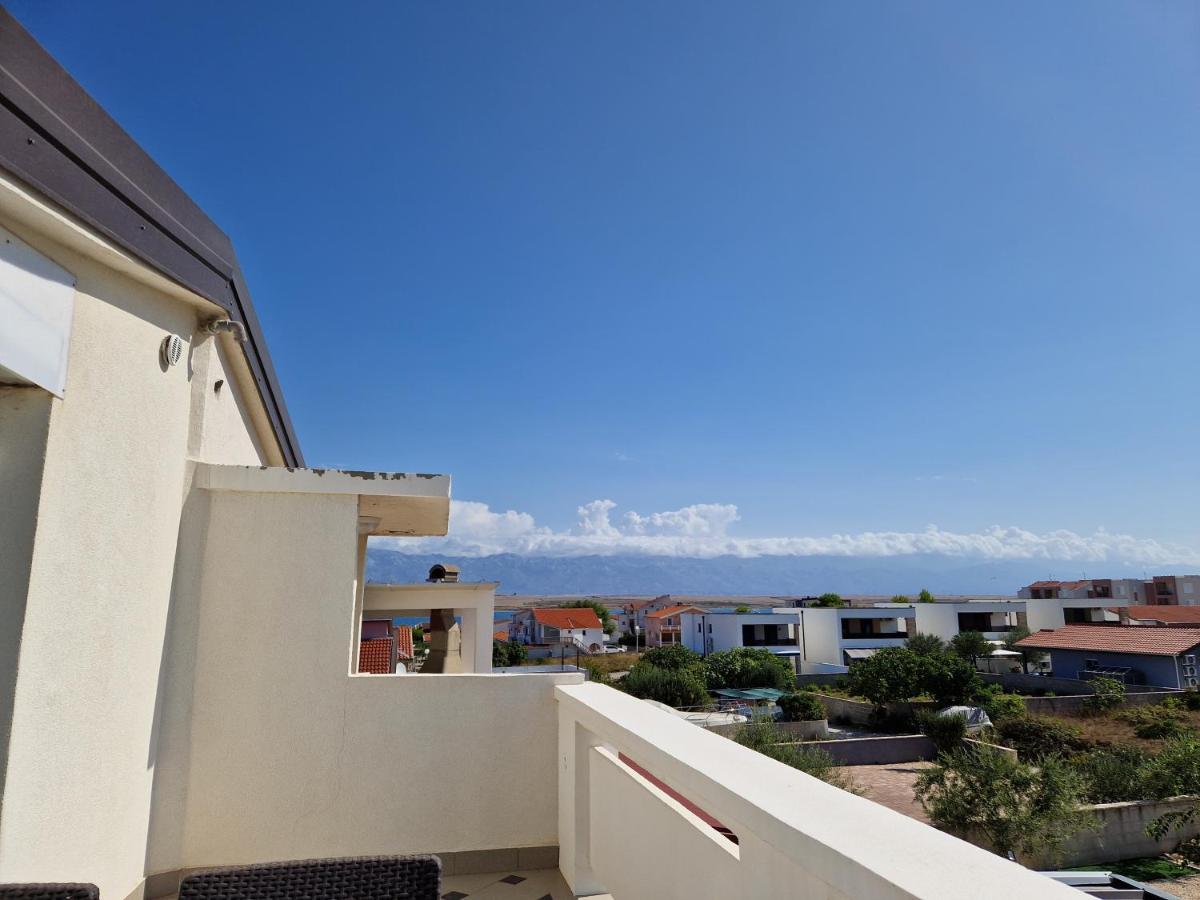 Apartmani Deak Vir Ngoại thất bức ảnh