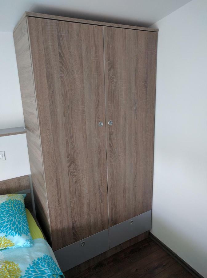 Apartmani Deak Vir Ngoại thất bức ảnh